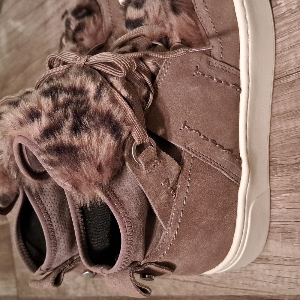 Naked Feet Evolution Suede Platform - Picture 5 of 9